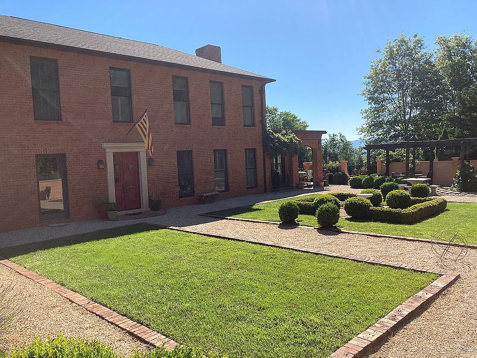 1st image of 25 Buckland Dr