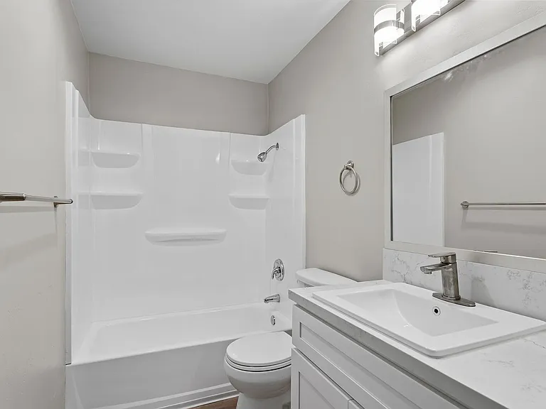 Point Loma Bay Apartments | Coastal Living Near the Beach — Photo 62