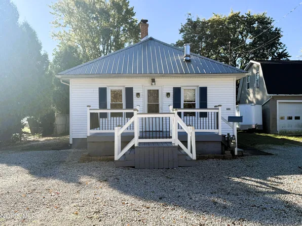 253 Portage St, Oak Harbor, OH 43449