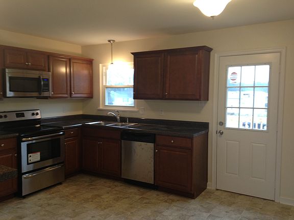 2nd image of 2215 Watts Ln
