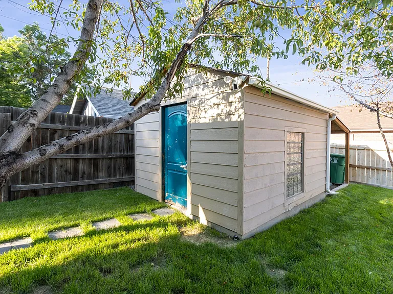 Insulated shed with electricity