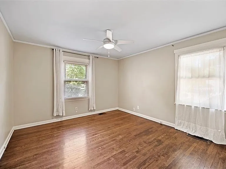 2654 Elsinore St — Photo 16