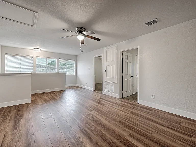2629 Terrace Dr — Photo 16