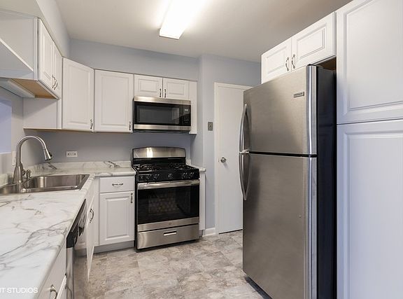 3rd image of 1500 Willow Ave