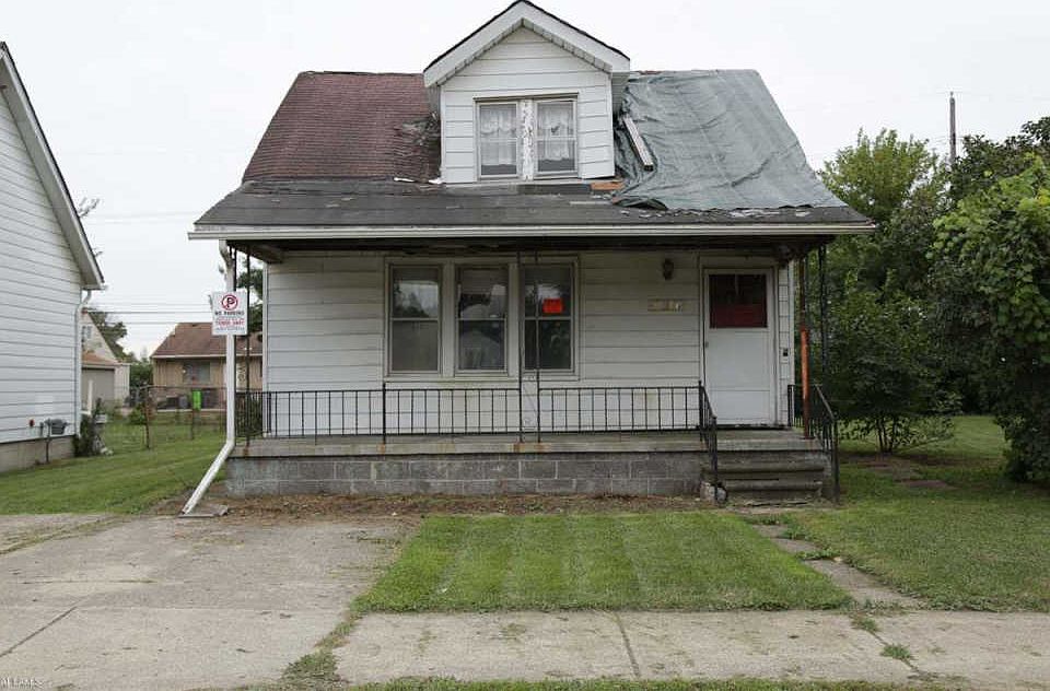 1st image of 20496 Broadacres St