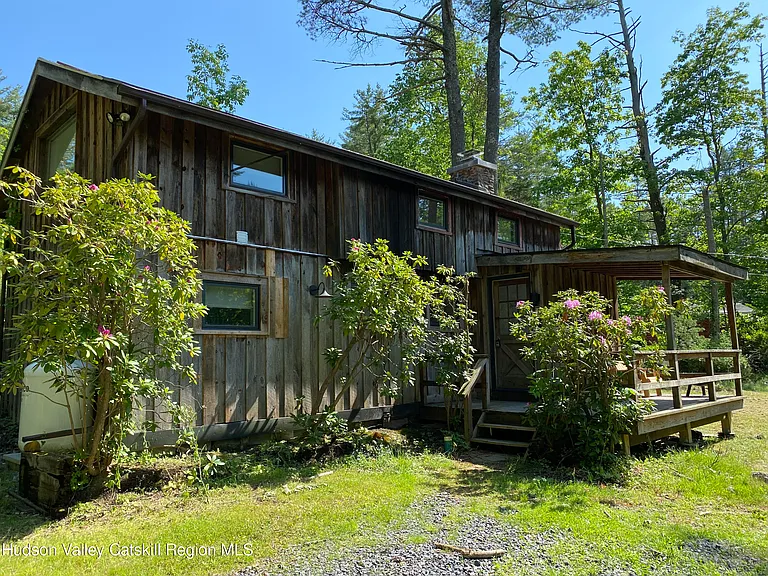 287 Wittenberg Rd — Photo 1