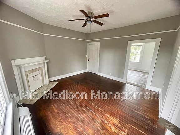 3rd image of 1413 E 42nd St #3
