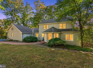 4 Hickory Ln, Chadds Ford, PA 19317