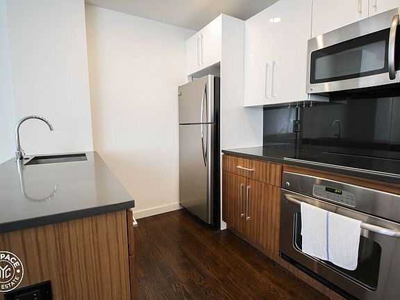 5th image of 1209 Dekalb Ave APT 323