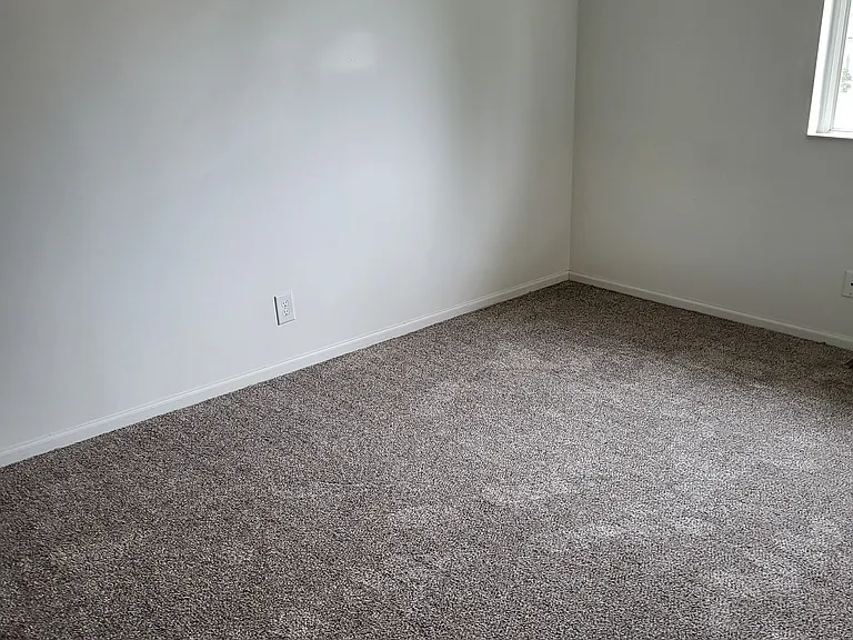 4807 Universal Dr — Photo 12