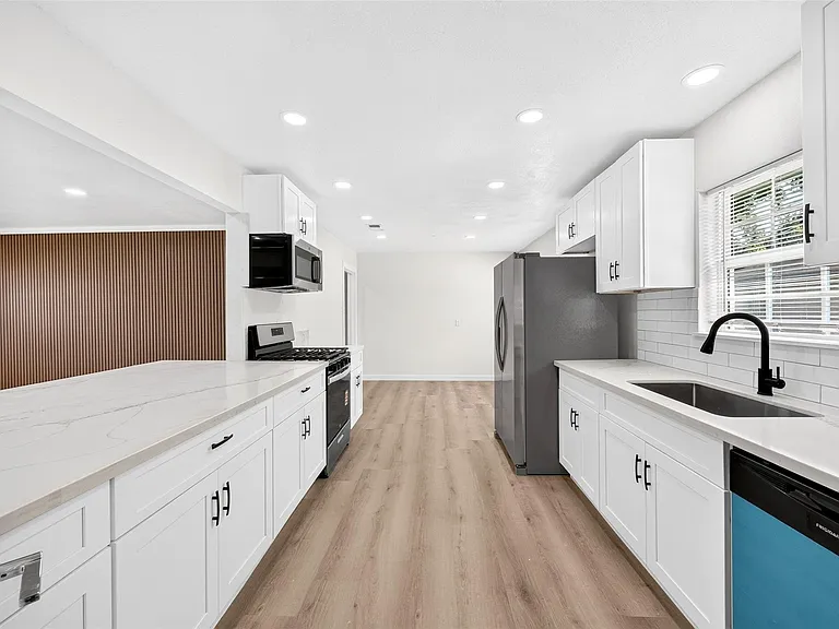 1202 Dogwood Dr — Photo 23