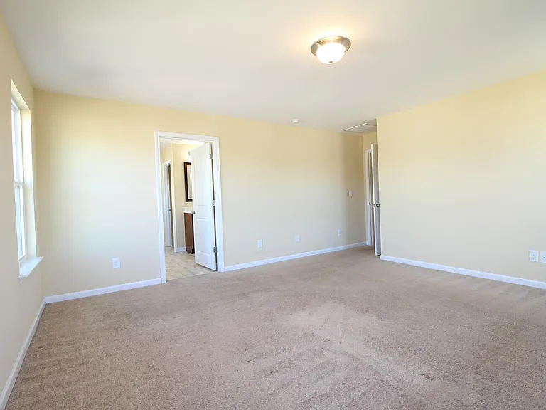 317 Gibby Ln — Photo 10