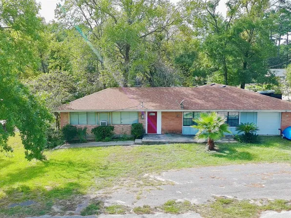 14335 Hill Dr, Willis, TX 77318
