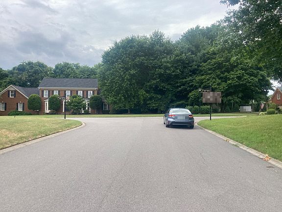 5th image of 9300 Hidden Oak Dr
