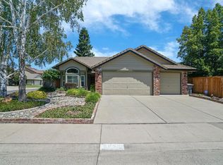8833 Sonoran Way, Elk Grove, CA 95624