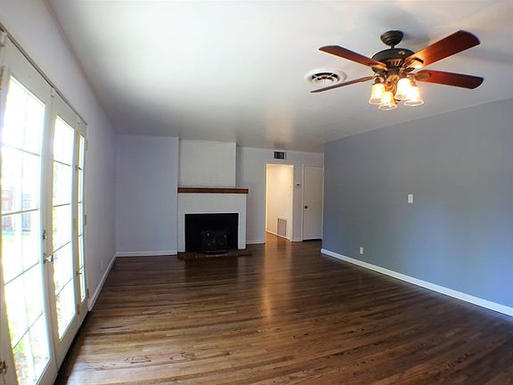 5th image of 708 Douglas Ln