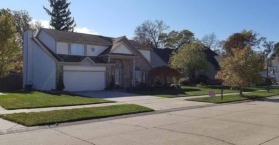 1st image of 27917 Western Golf Dr