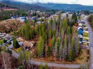 102 Memory Ln, Pinehurst, ID 83850