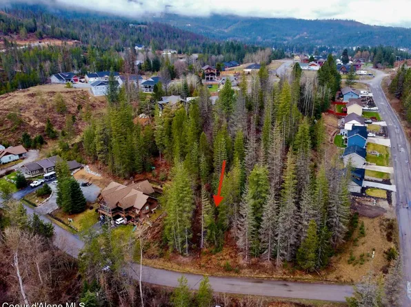 102 Memory Ln, Pinehurst, ID 83850
