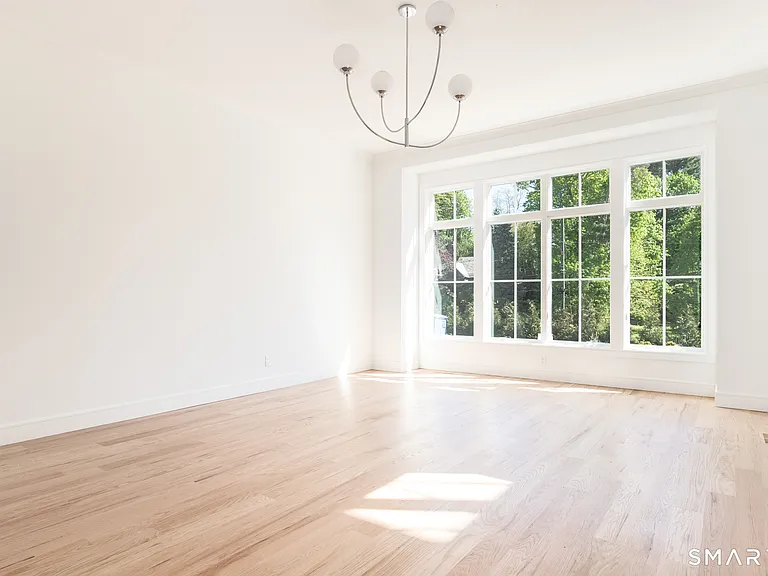 68 Dearfield Dr — Photo 15