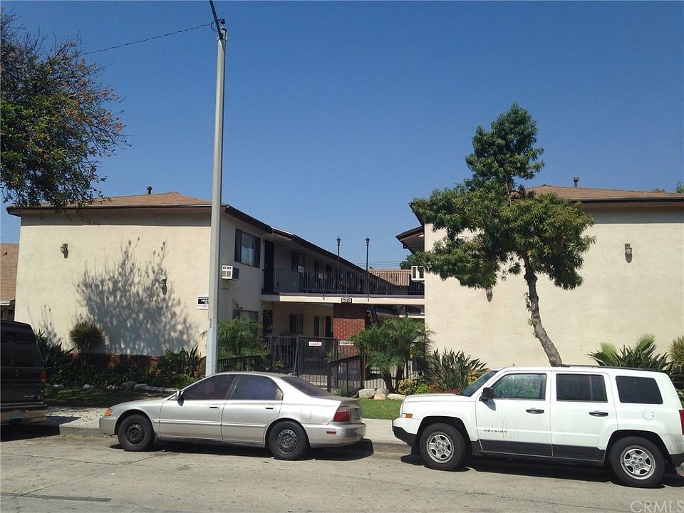 1st image of 7929 Comstock Ave