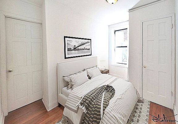 3rd image of 140 Orchard St APT 12