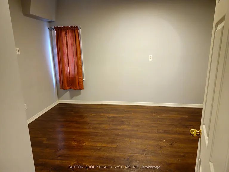 8879 Heritage Rd #MAIN LEVEL — Photo 12
