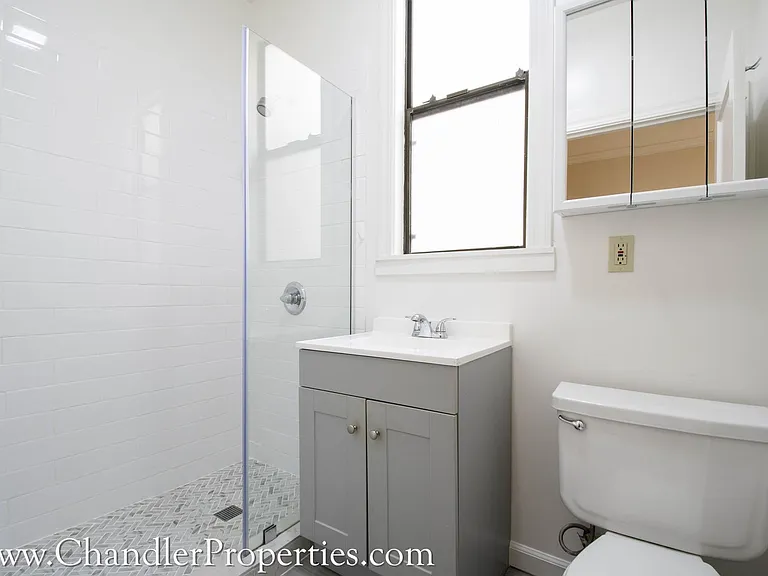 1451 Sacramento St — Photo 9