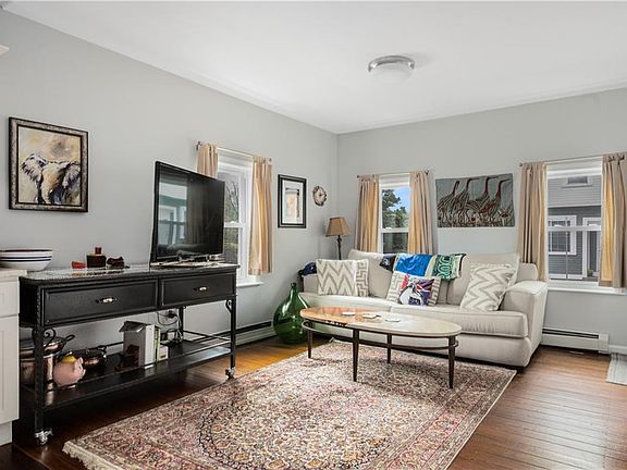 5th image of 670 Wickenden St