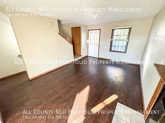 4th image of 1121 Farmlane Dr