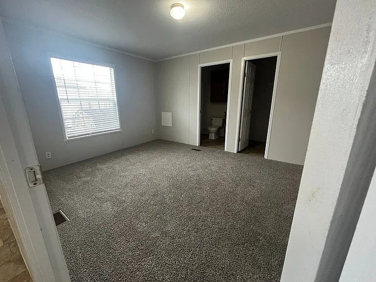 Lakeview Terrace — Photo 10