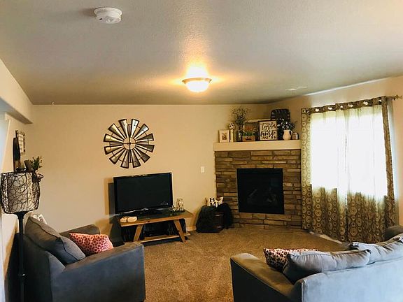 Living Room (downstairs)