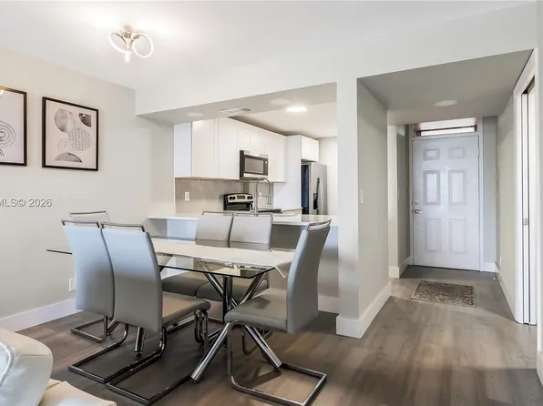 6231 Coral Lake Dr #307, Margate, FL 33063