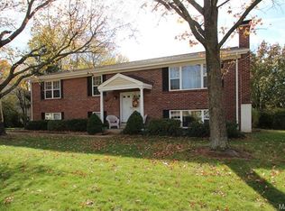 704 Boleyn Pl, Ballwin, MO 63021