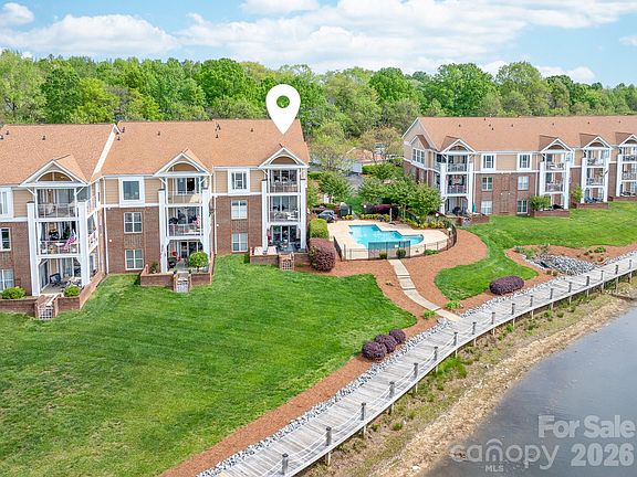2nd image of 18633 Harborside Dr