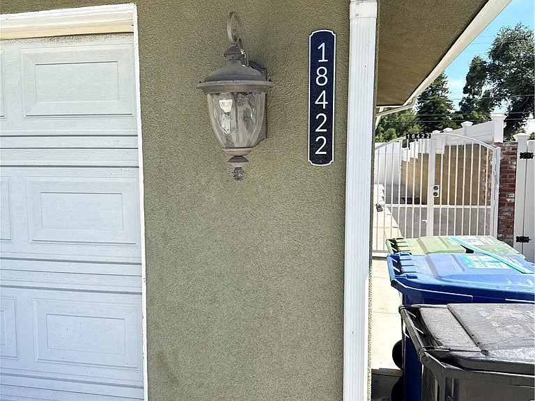 18422 Los Alimos St — Photo 1