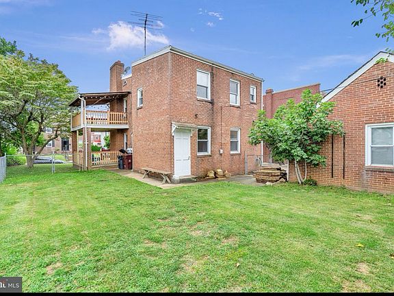 3rd image of 1803 Elm St