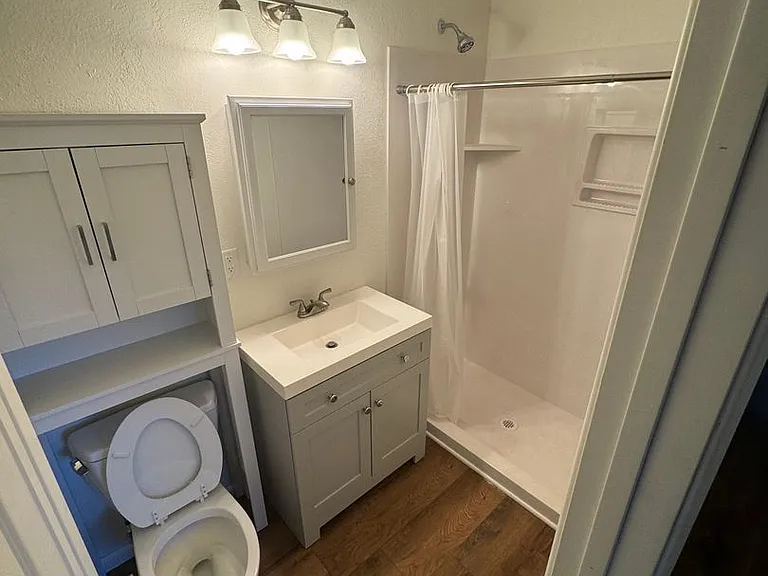 1612 N San Francisco St — Photo 10