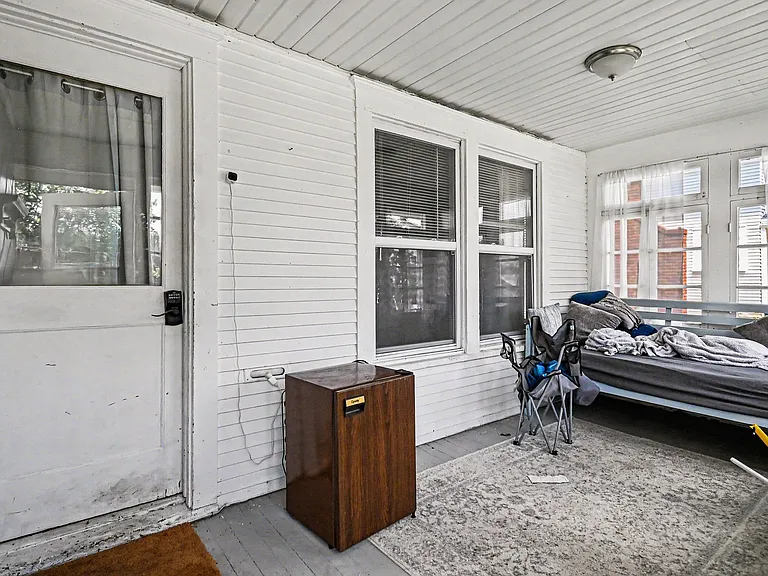 2818 N 45th St — Photo 3