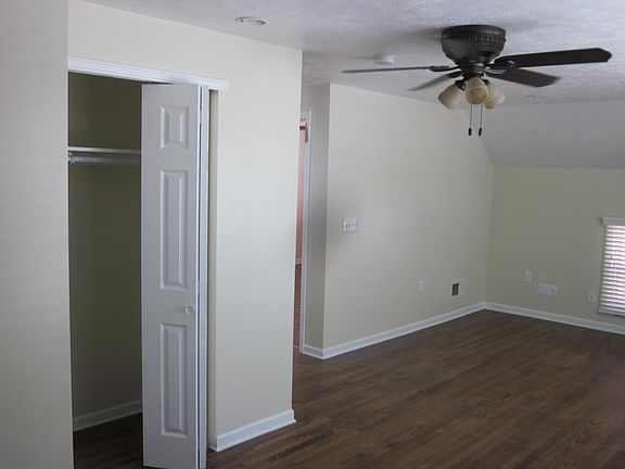 3rd image of 3868 California St APT 2