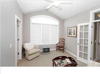 4th image of 5233 S Silverstone Dr NE