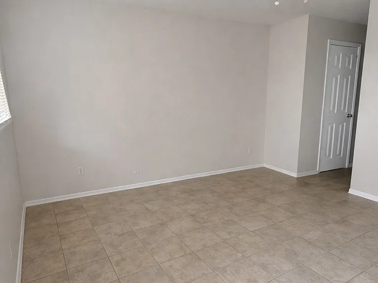 1849 Richmond Ave — Photo 6