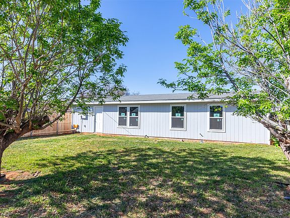 5th image of 5417 Encino Rd