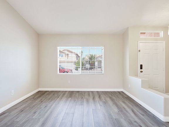 4th image of 3337 Uribe St