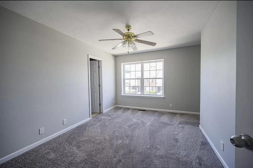 2 bed, 2.5 bath, 1280 sqft, $1,800 — Photo 3