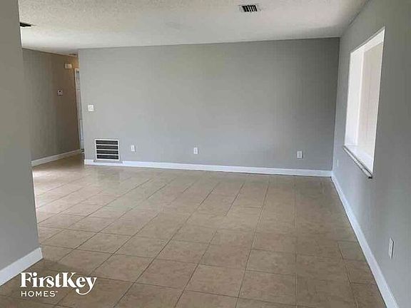 3rd image of 2288 Bannister St