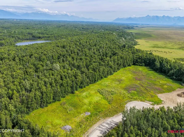 4555 W Sedlar Cir, Wasilla, AK 99623