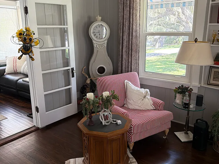 1550 Clay Blvd — Photo 8