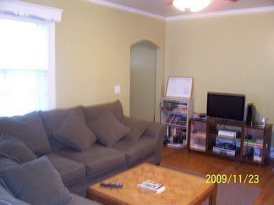 3rd image of 202 Barefoot St