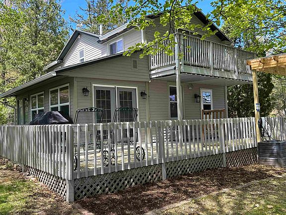 4th image of 112 East Avenue